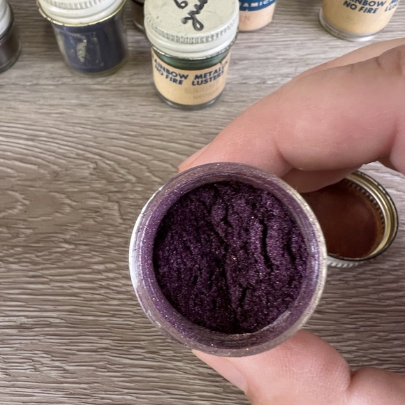 VTG Glass Bottles of Metal Luster Powder Paint for Ceramics Lot Of 32 from 1960s - Picture 7 of 8